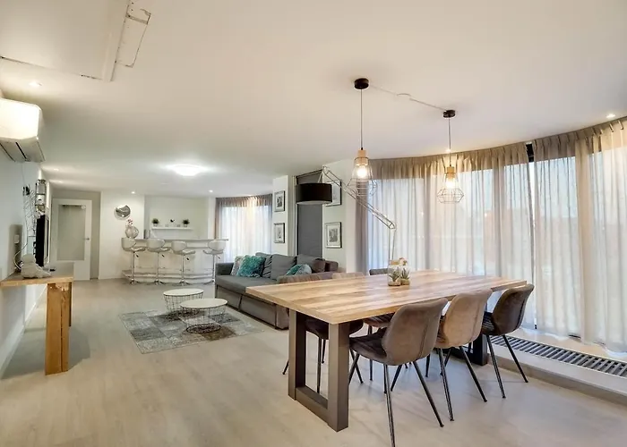 아파트 Luxury In The Center