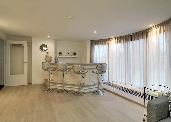 Luxury In The Center 아파트